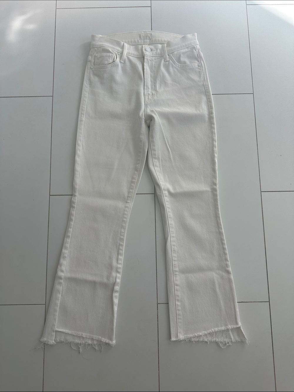 MOTHER White Flare Jeans with Frayed Hem 25 women’s